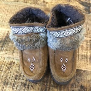 Manitobah Mukluks